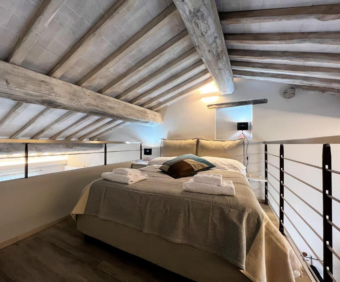 Kami-Central Beautiful Apartment Over The Roofs เซียนา ภายนอก รูปภาพ